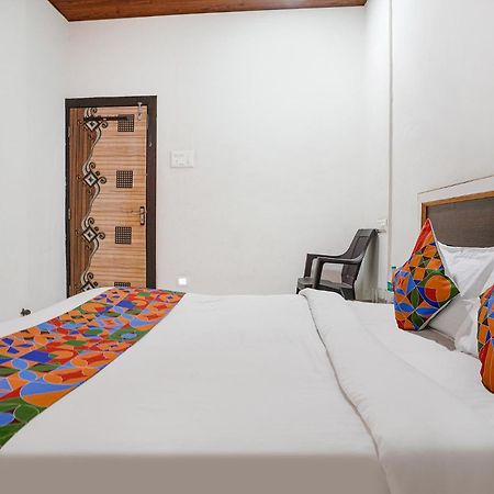 Fabexpress Sai Lodging I - Nr Nashik Railway Station 외부 사진