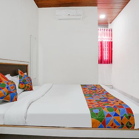 Fabexpress Sai Lodging I - Nr Nashik Railway Station 외부 사진