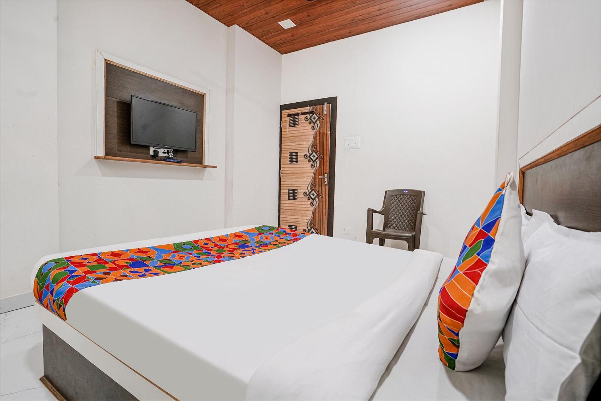 Fabexpress Sai Lodging I - Nr Nashik Railway Station 외부 사진