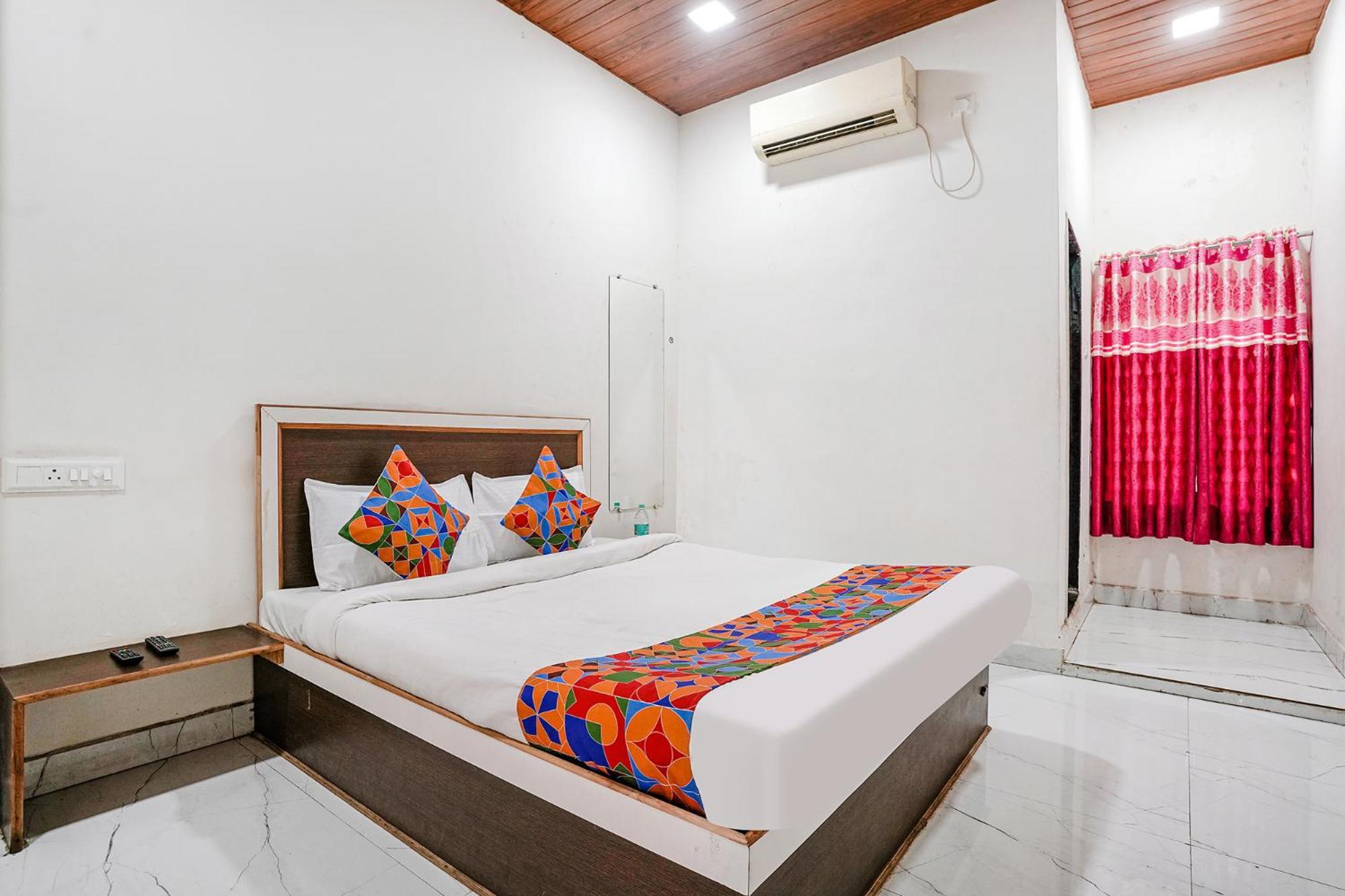 Fabexpress Sai Lodging I - Nr Nashik Railway Station 외부 사진
